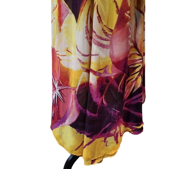 3/$25 Jennifer Lopez High-Low Abstract Halter Maxi Dress - Small - Picture 8 of 14